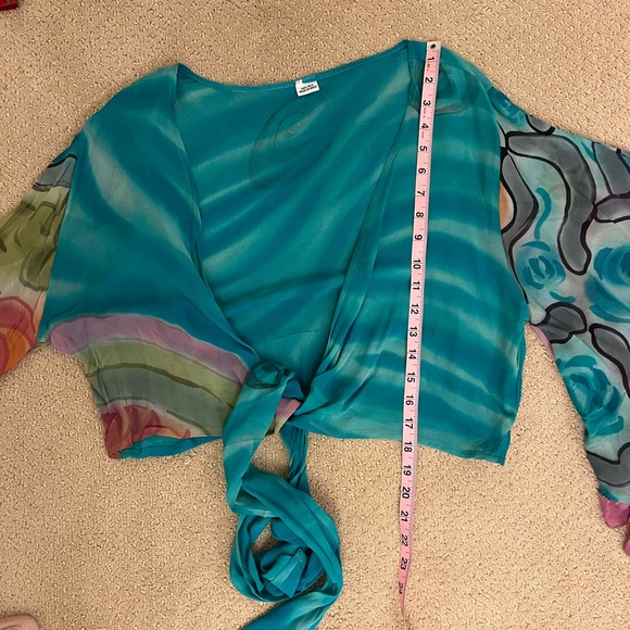 SILK Stevie Nicks Style Bell Sleeve Top - Picture 7 of 8